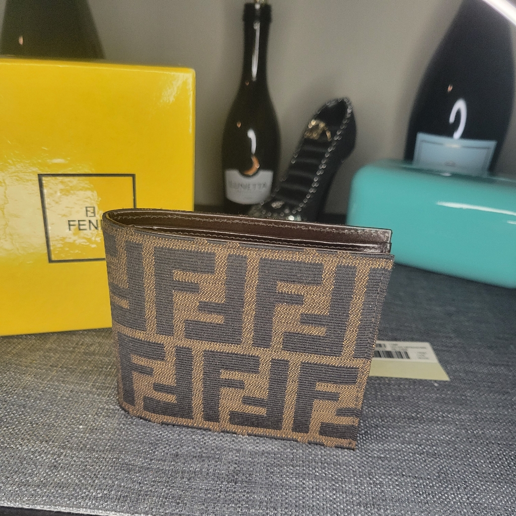 Coa: Vintage Fendi Mens Zucca Wallet 1-7m0001